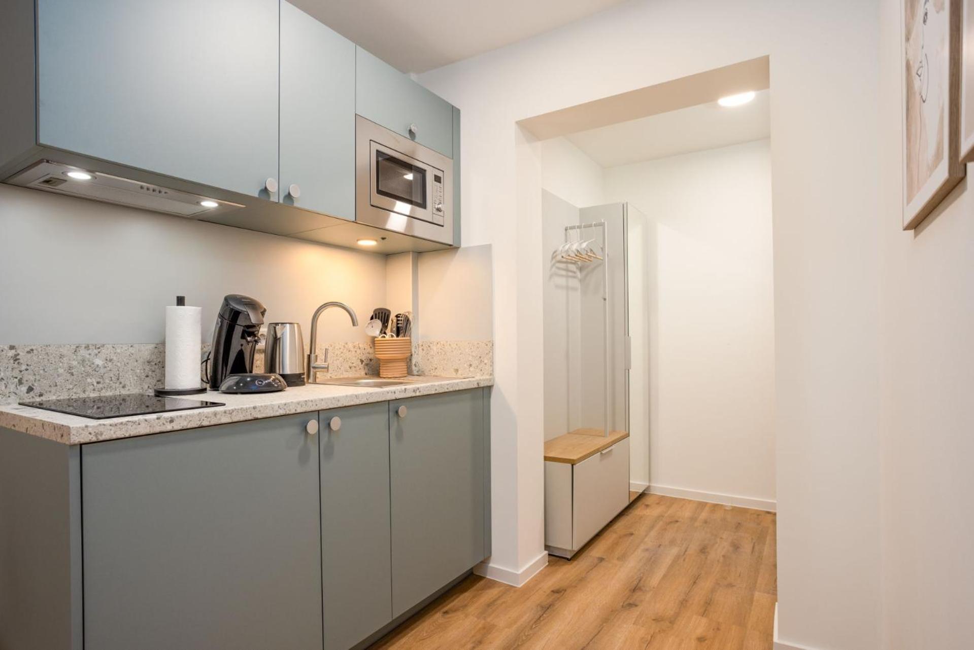 Apartment Dwellstay -